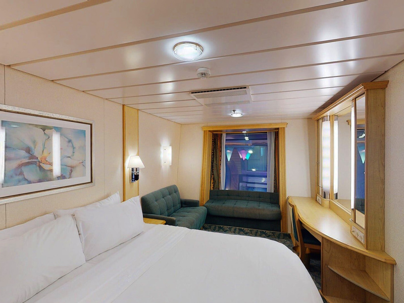 Connecting Promenade Interior